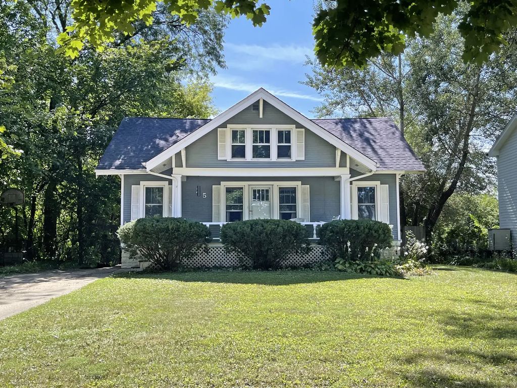 25 2nd Street, Downers Grove