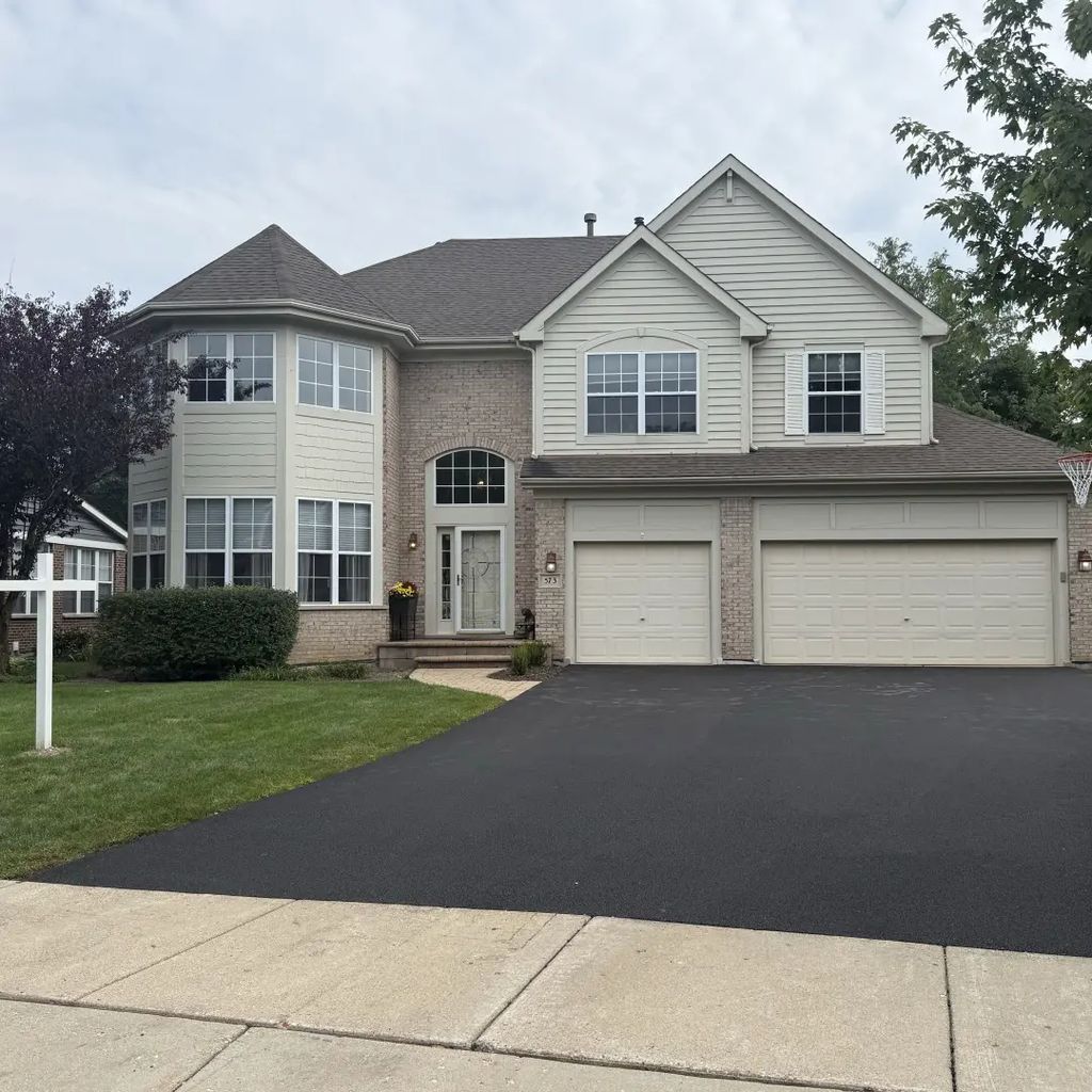 573 Crooked Stick Court, Vernon Hills