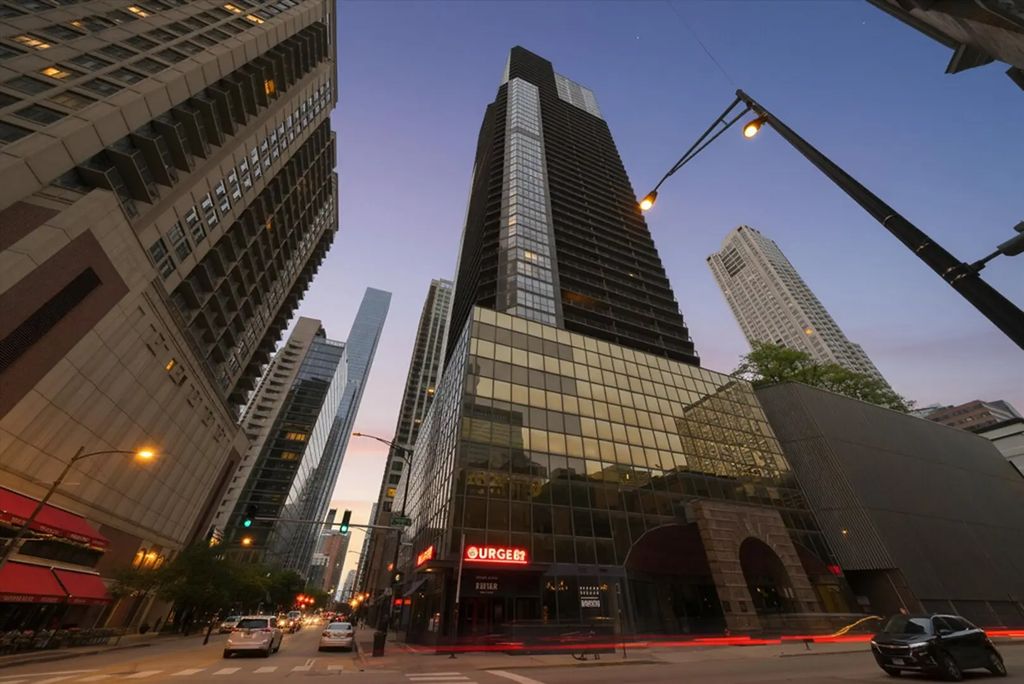 10 E Ontario Street 3403, Chicago