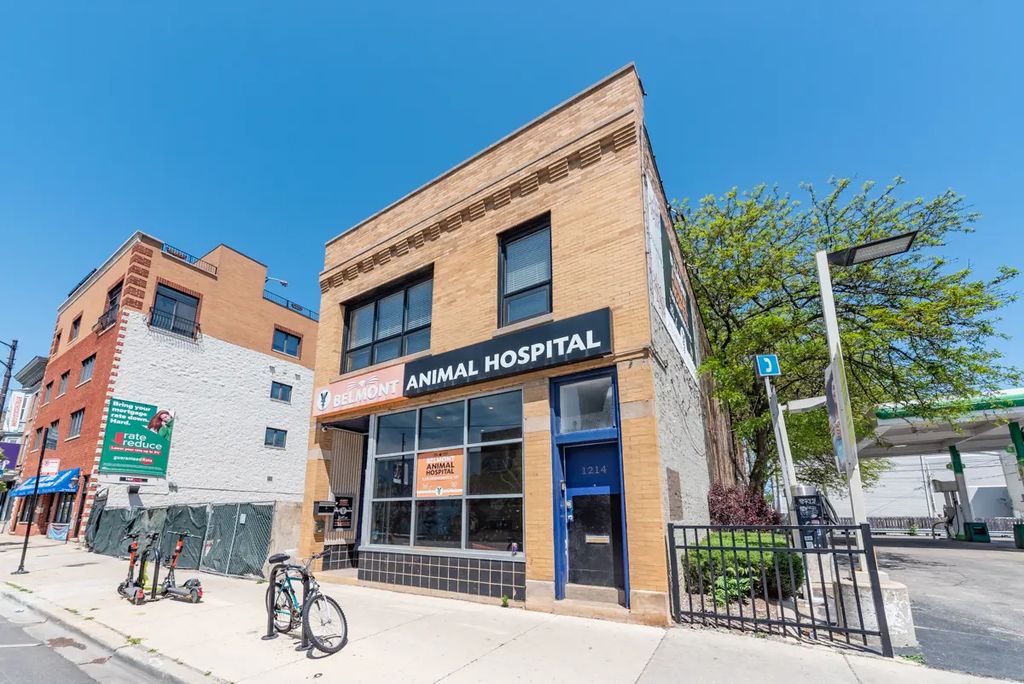 1214 W Belmont Avenue 2s, Chicago