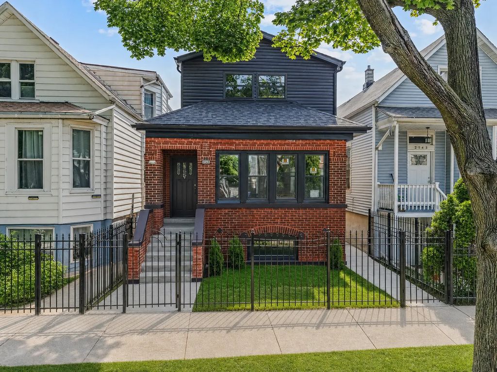2145 N Karlov Avenue, Chicago