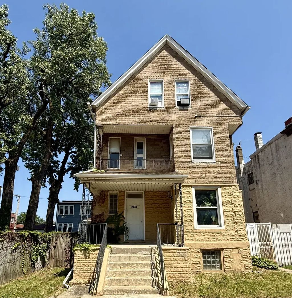 2531 N Tripp Avenue 4r, Chicago