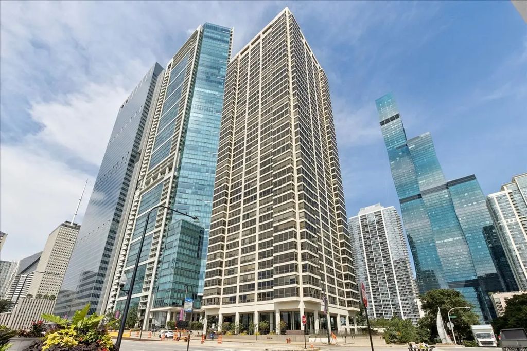 360 E Randolph Street 3205, Chicago
