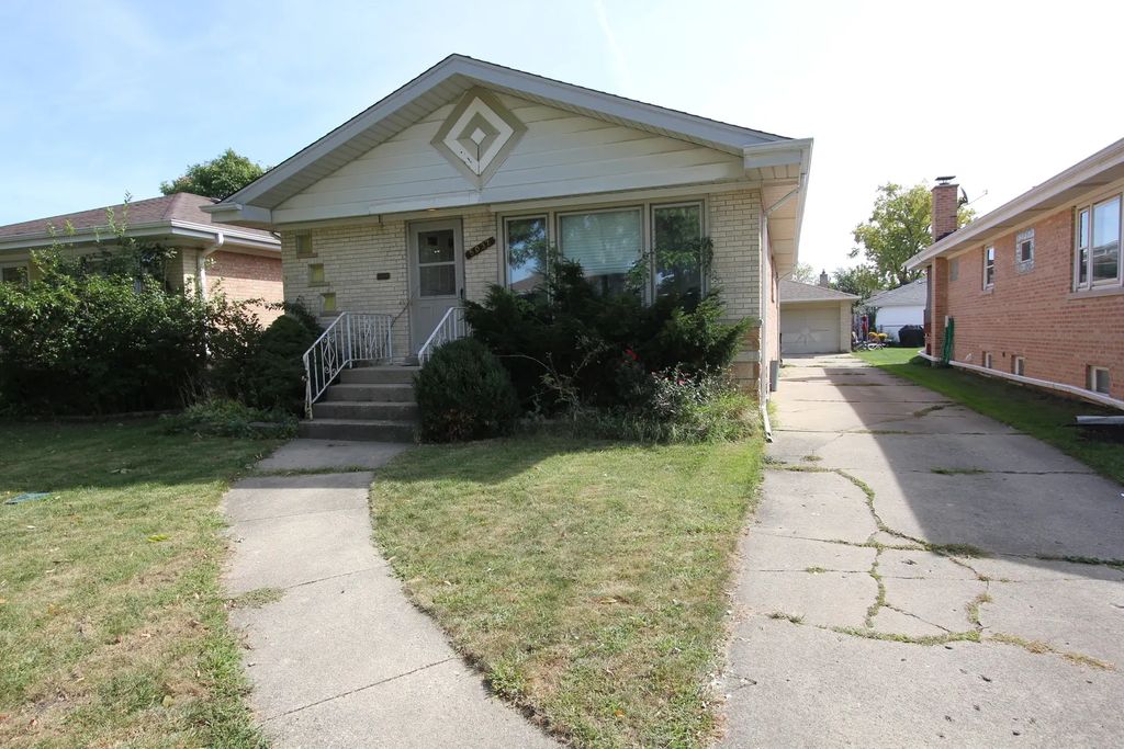 5037 N Ridgewood Avenue N, Norridge