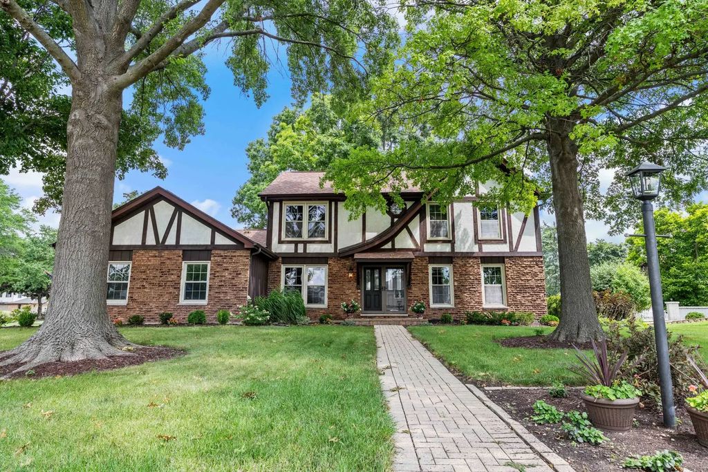 1902 Gigi Lane, Darien