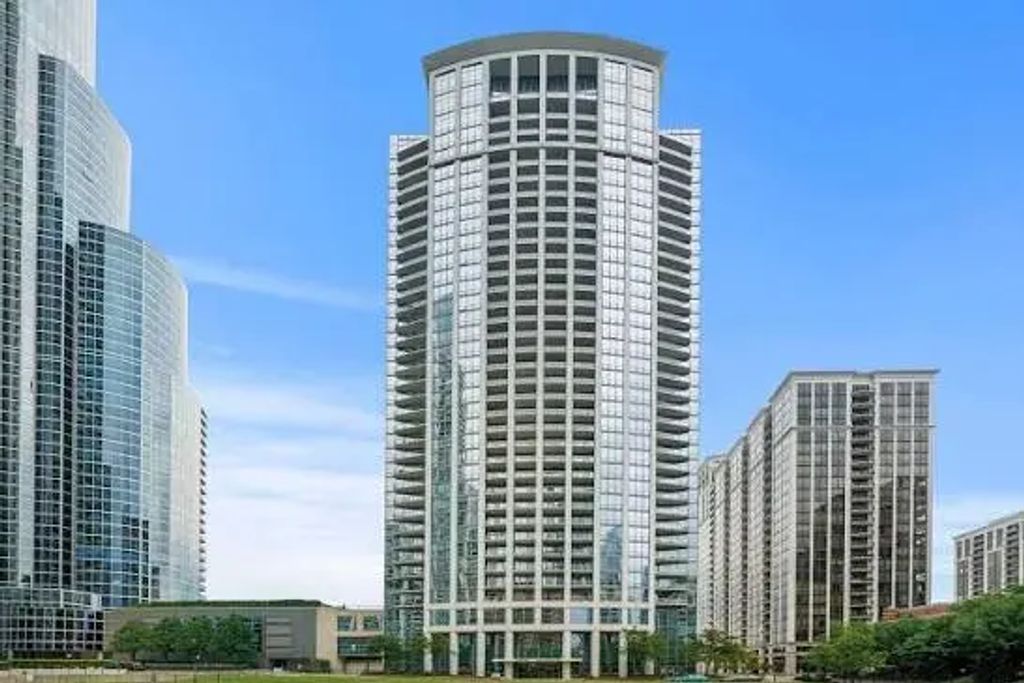 1235 S Prairie Avenue 2804, Chicago