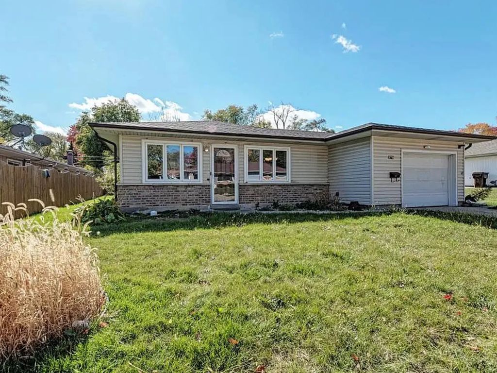 375 Winona Street, Park Forest