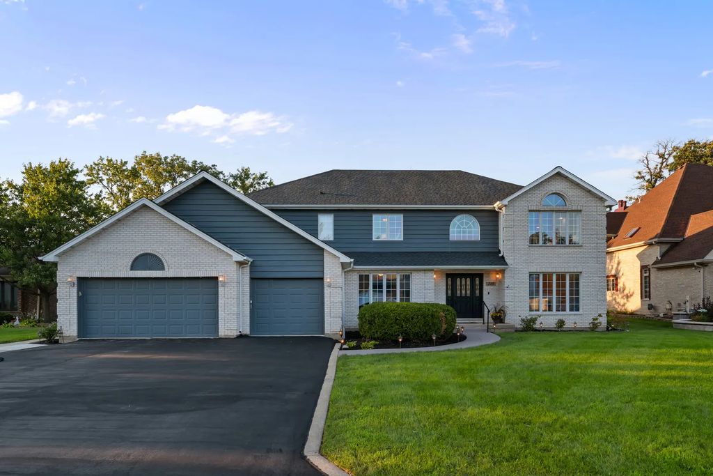 17w210 Massel Court, Bensenville