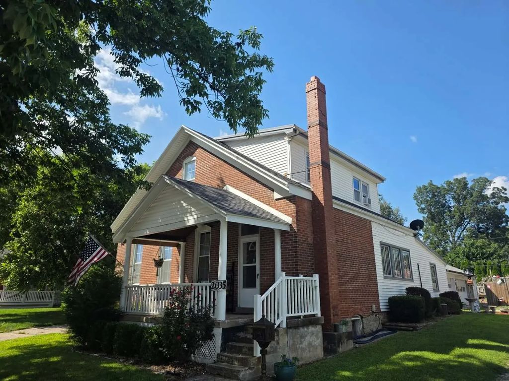 2035 Elm Street, Quincy