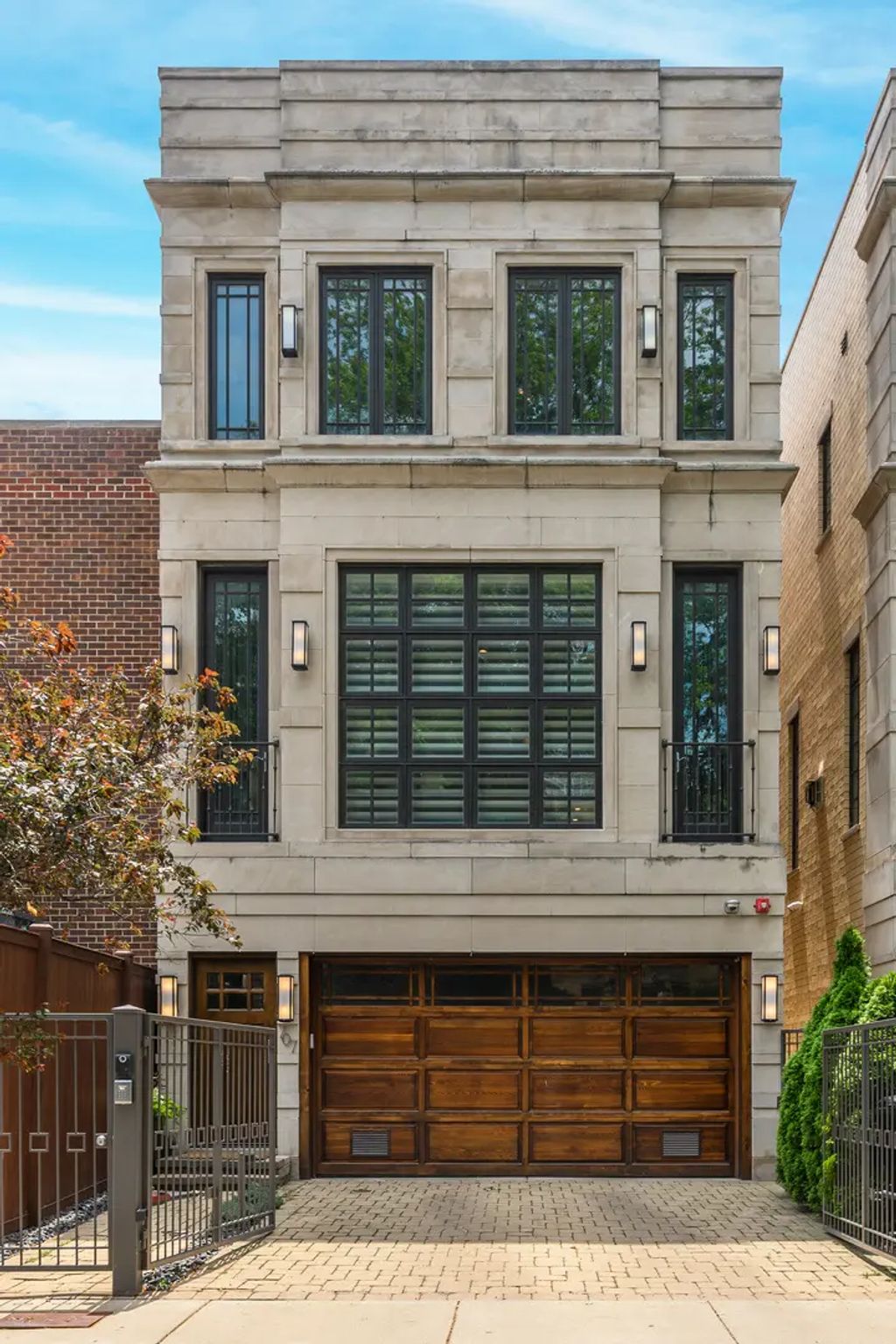 707 W Gordon Terrace, Chicago