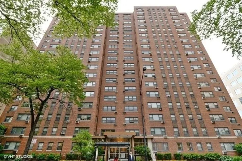 2909 N Sheridan Road 703, Chicago