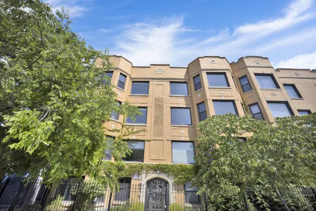 3106 W Lyndale Street 3b, Chicago