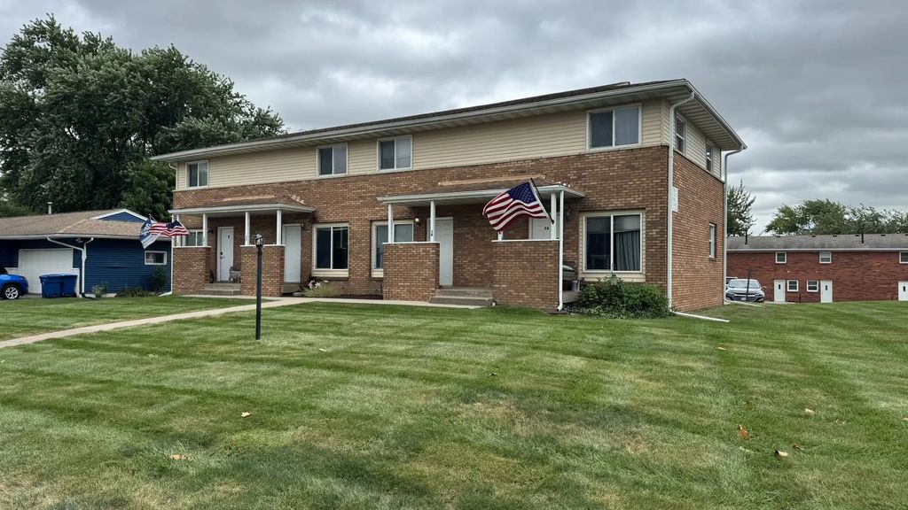 3 Park Avenue C, Eldridge