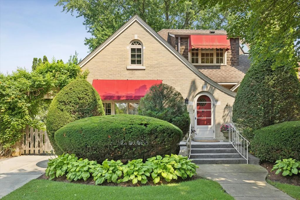 411 N Belmont Avenue, Arlington Heights