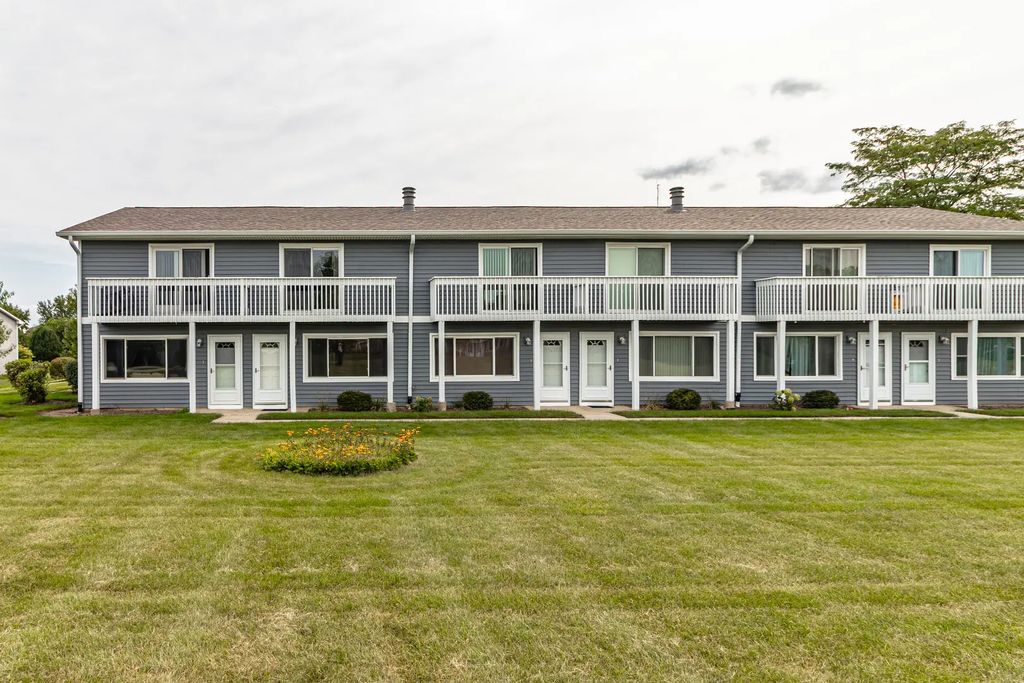17346 W Maple Lane, Gurnee