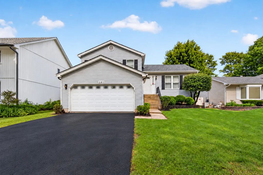 585 Beaconsfield Avenue, Naperville