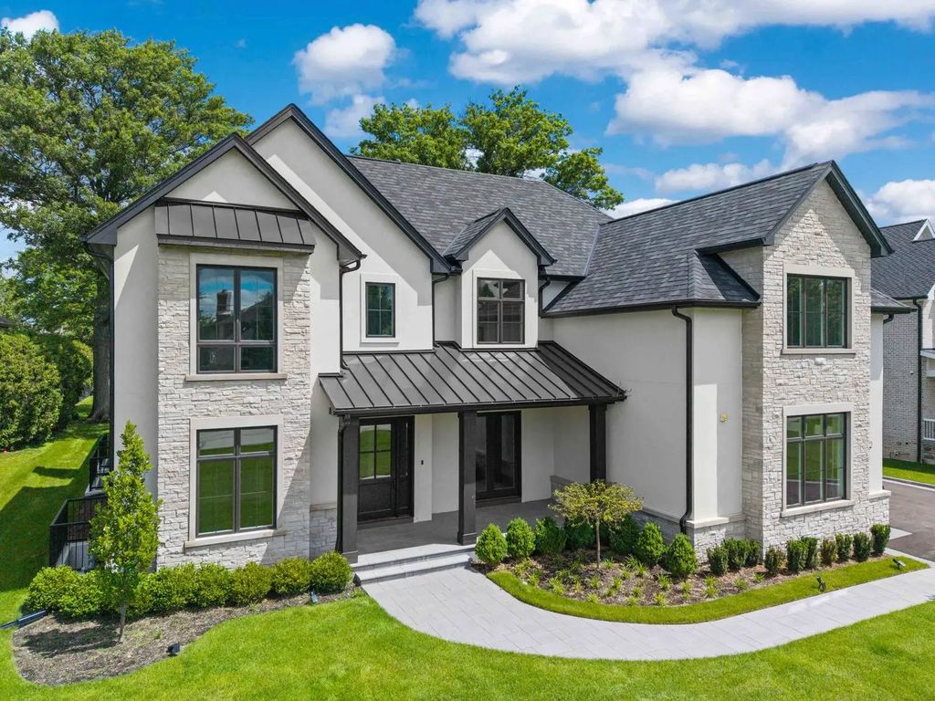 3890 Greenacre Drive, Northbrook