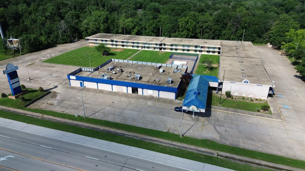 1400 N Lafayette Street, Macomb
