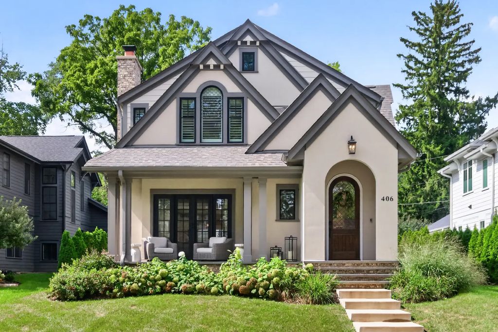 406 S River Lane, Geneva