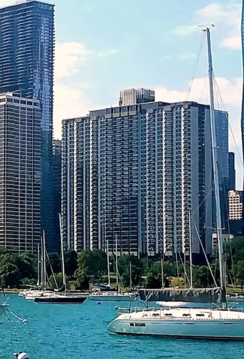 400 E Randolph Street 2417, Chicago