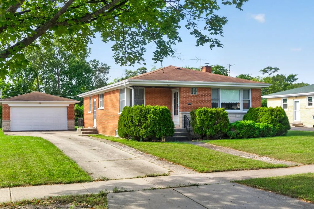 514 W Center Street, Itasca