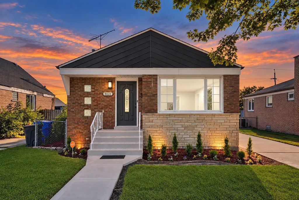 8031 S Kostner Avenue, Chicago