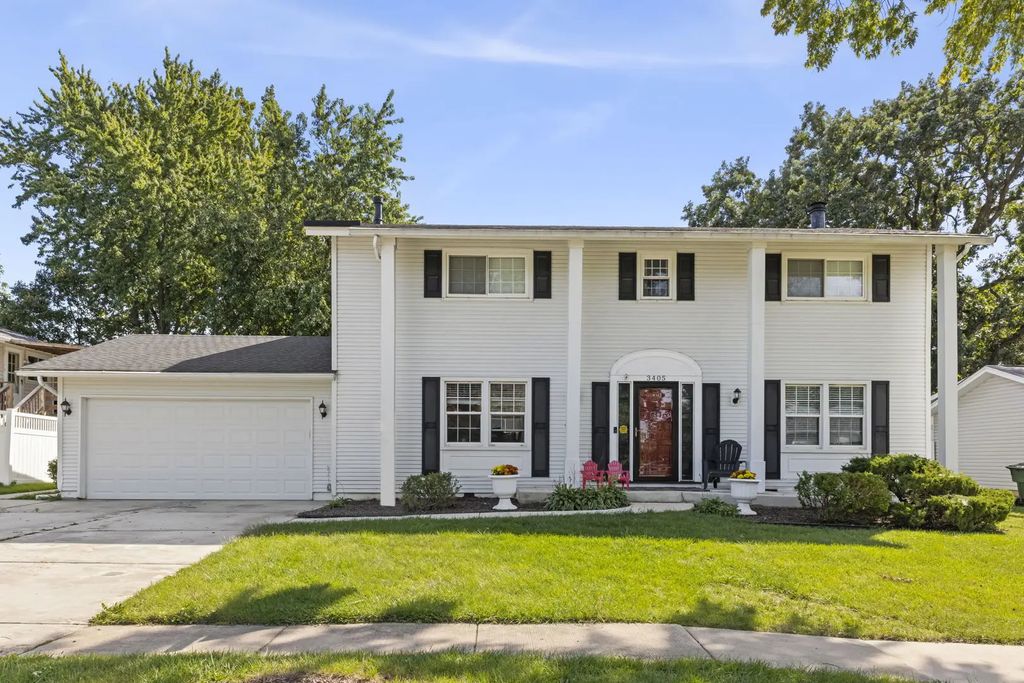 3405 Woodridge Drive, Woodridge