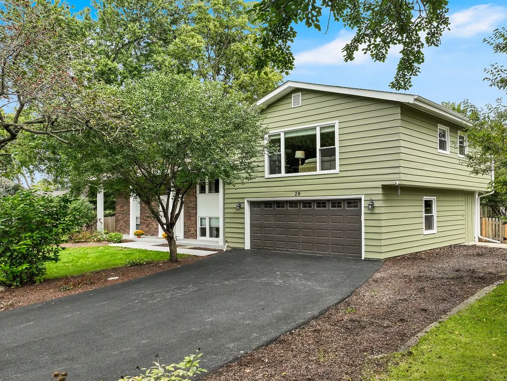28 Ashlawn Avenue, Oswego