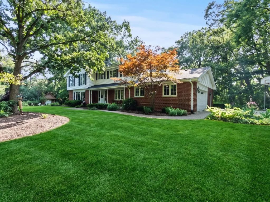 3 Old Creek Road, Palos Park