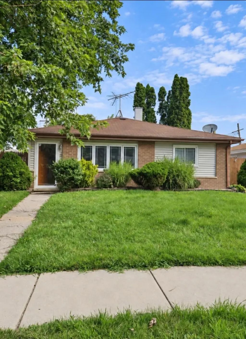 660 163rd Street, Calumet City