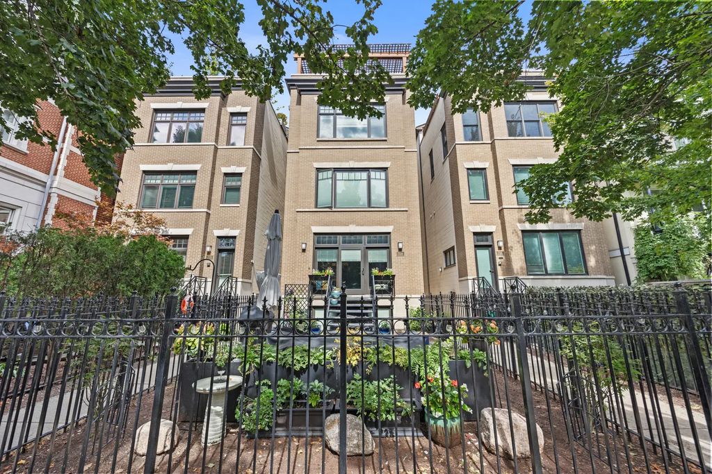 708 W Schubert Avenue B, Chicago