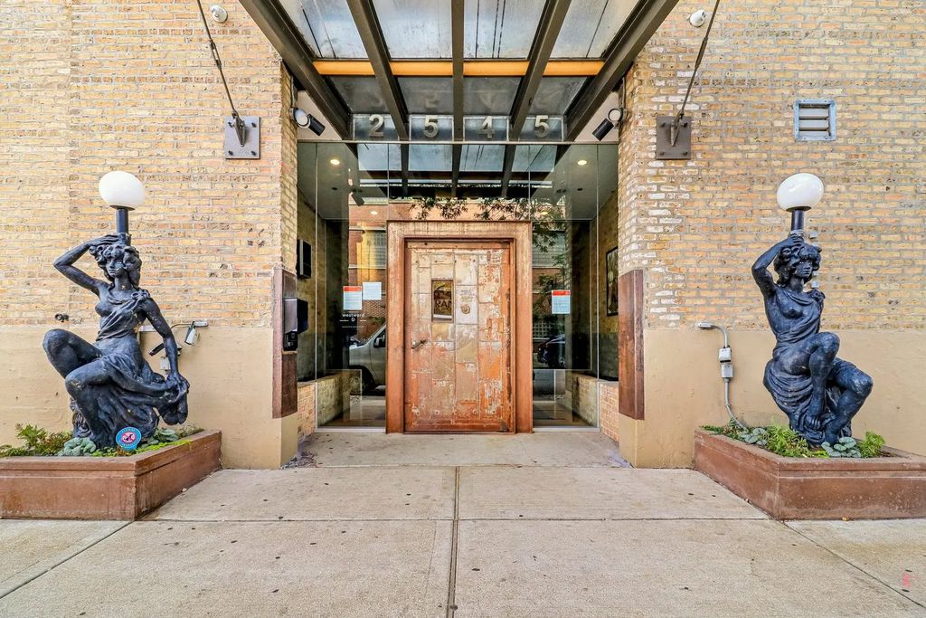 2545 S Dearborn Street 533, Chicago