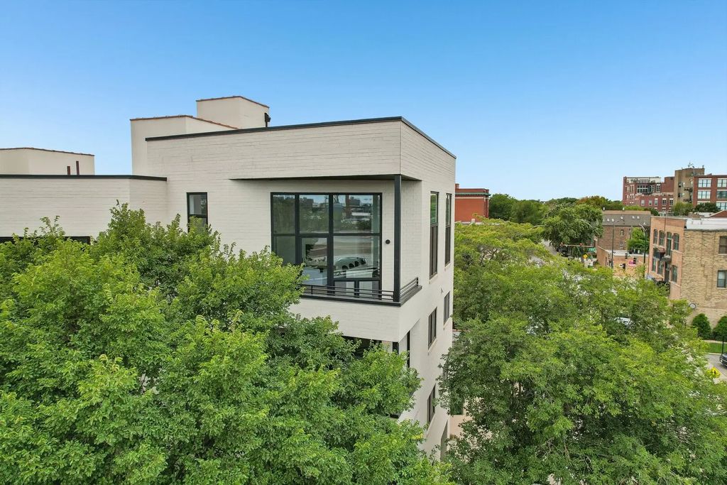 1656 N Bosworth Avenue Ph-4n, Chicago