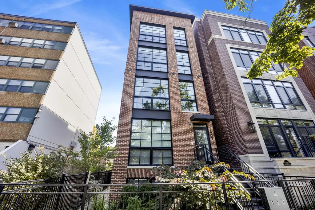 1833 N Larrabee Street 2, Chicago