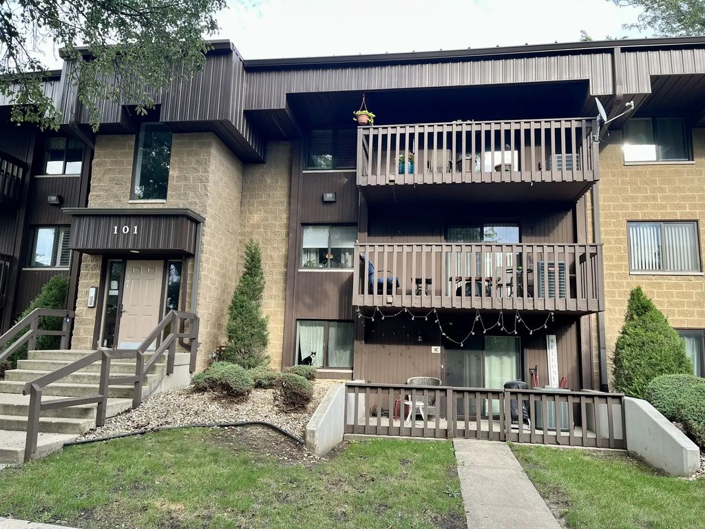 101 Caterpillar Drive 2c, Joliet