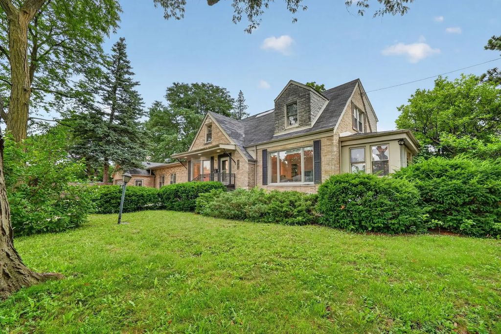 75 N 2nd Avenue, Des Plaines