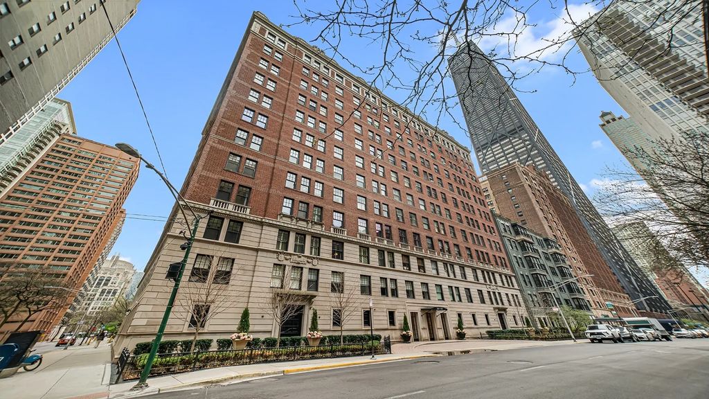 227 E Delaware Place 8c, Chicago