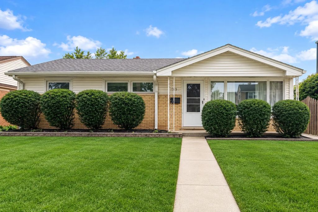 1315 Everett Avenue, Des Plaines