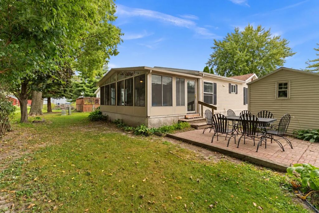 141 Kathryn Ln Sandwich IL listing photo 12
