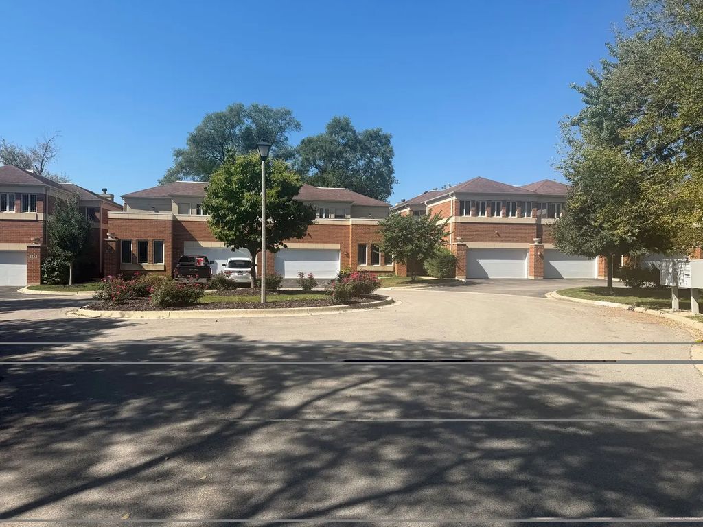 152 Finstad Drive, Libertyville