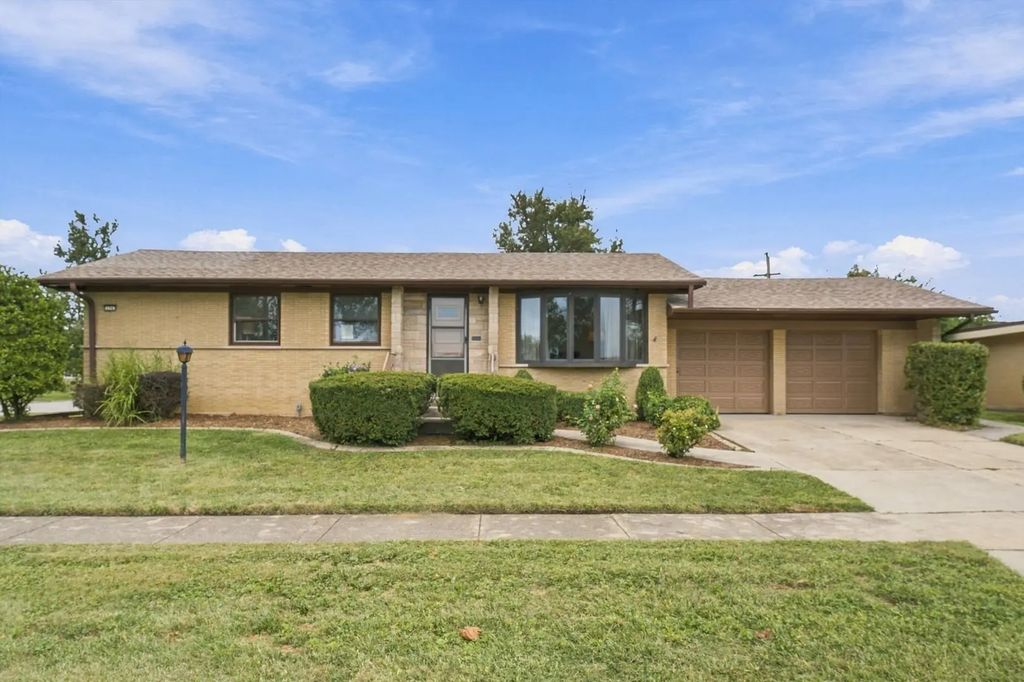 171 Serena Drive, Chicago Heights
