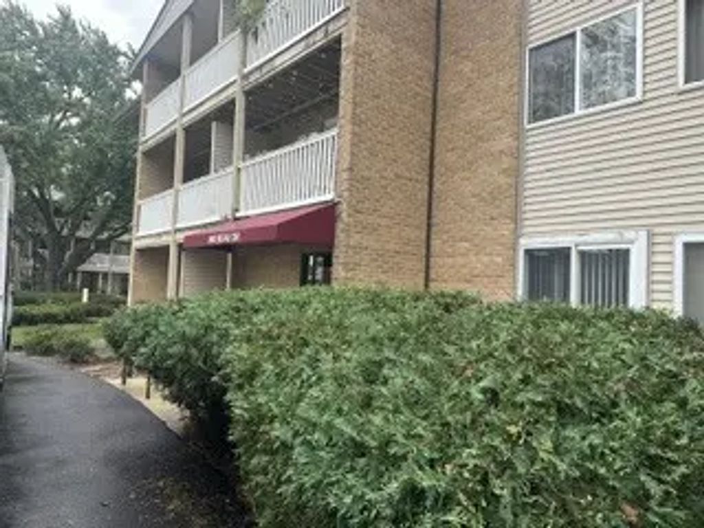 940 Beau Drive 209, Des Plaines