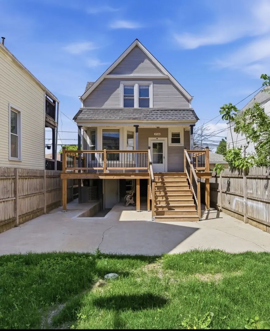 3726 W Mclean Avenue, Chicago