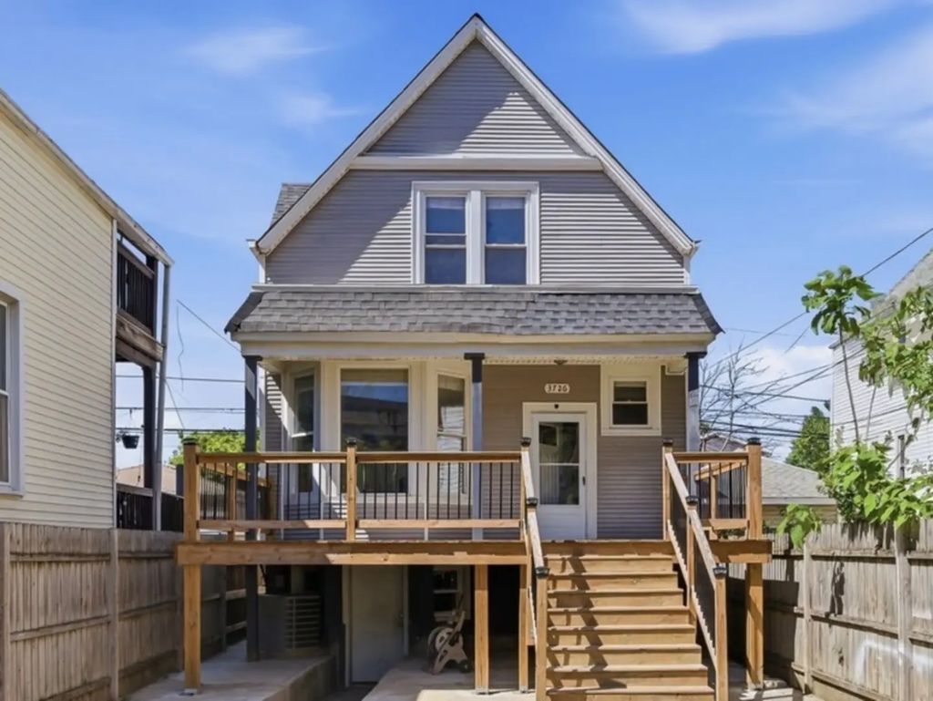 3726 W Mclean Avenue, Chicago