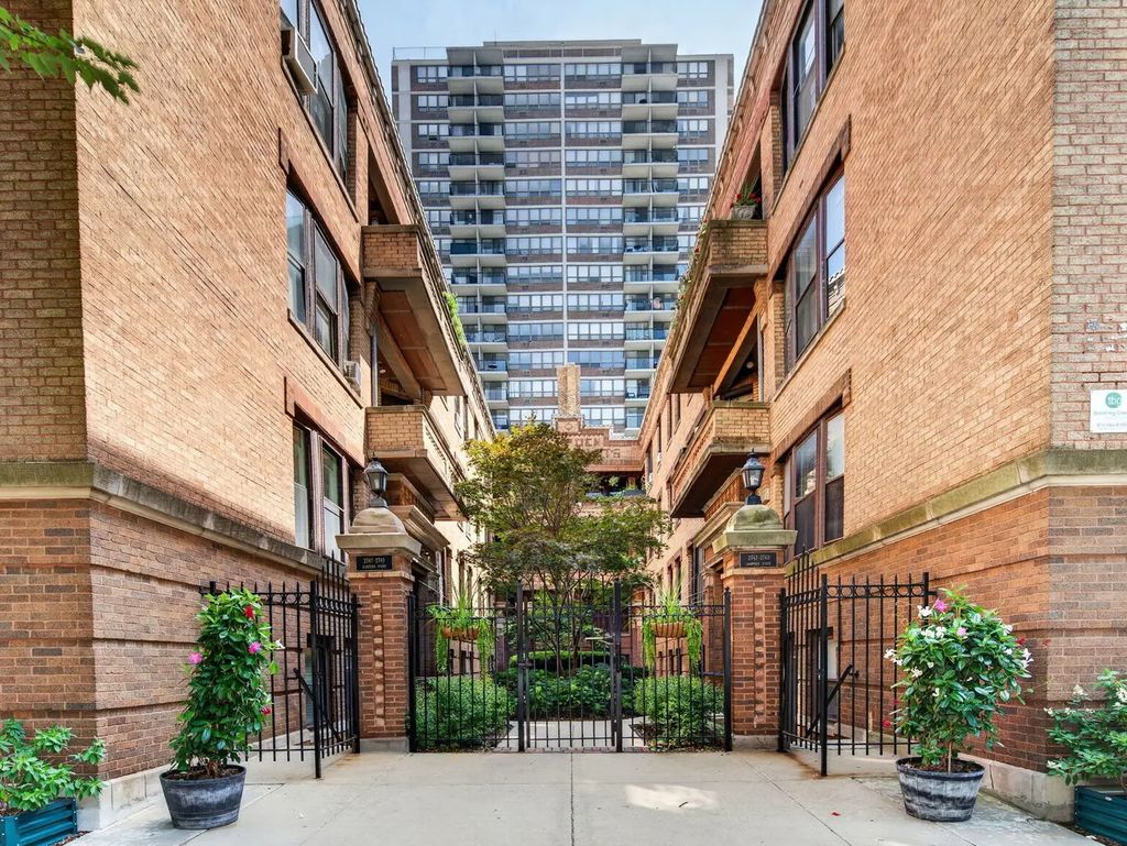 2743 N Hampden Court 1g, Chicago