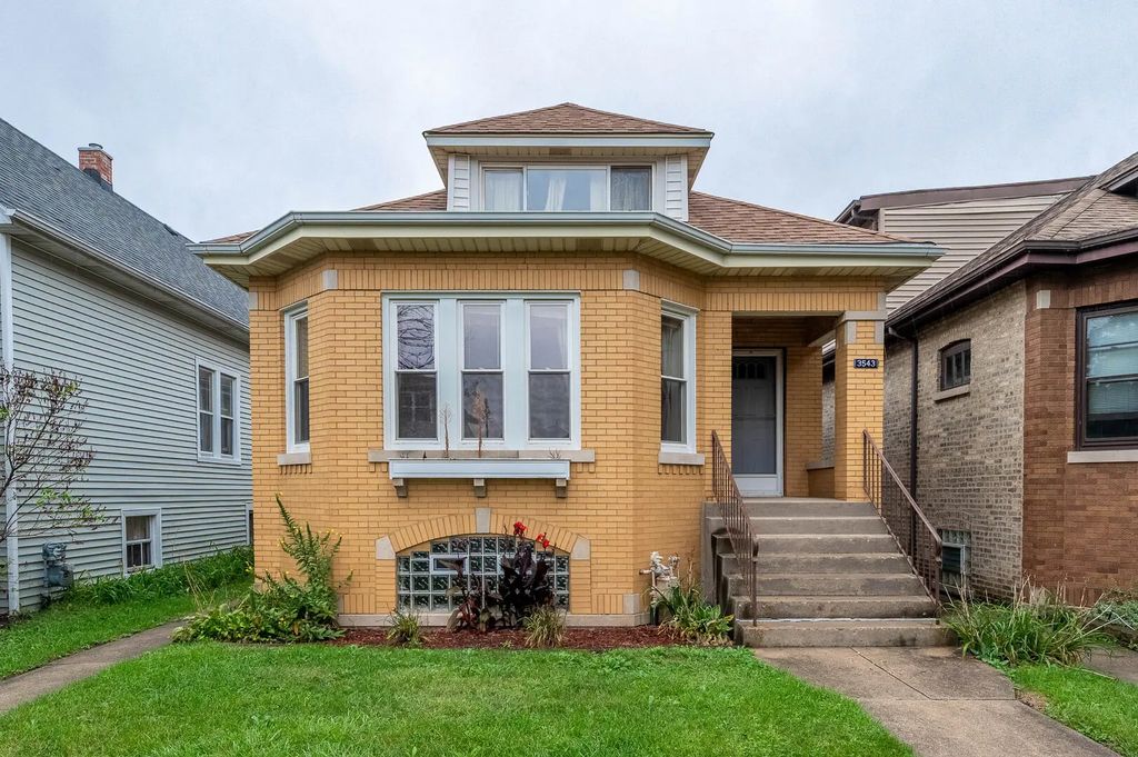 3543 N Nagle Avenue, Chicago