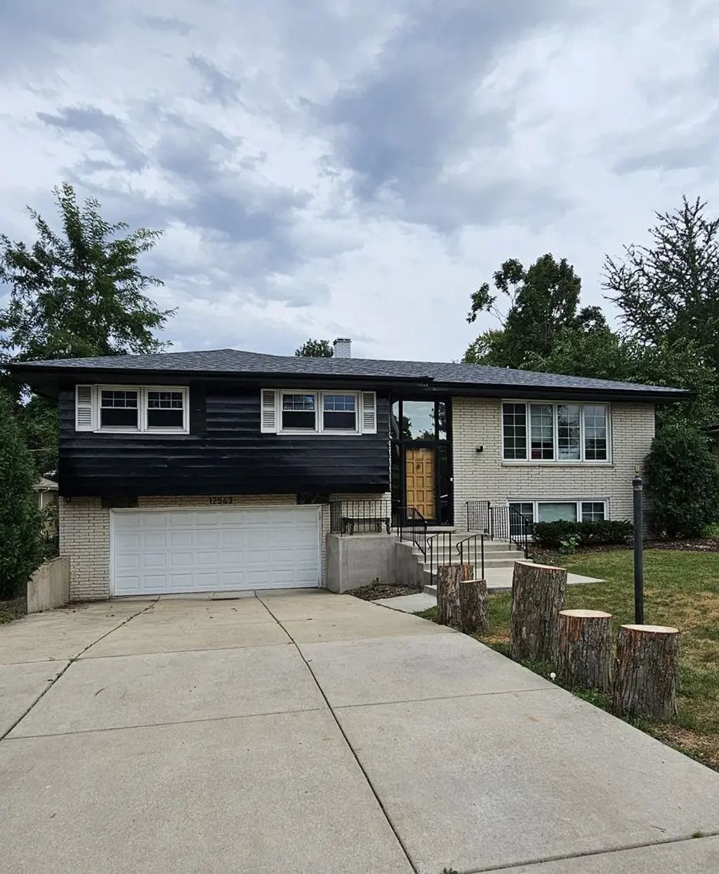 12543 S Menard Avenue, Palos Heights