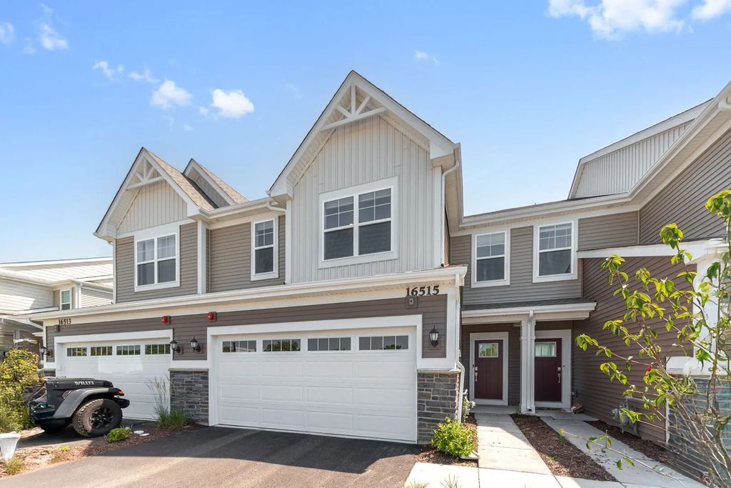 16515 W Golden Valley Lane, Lockport