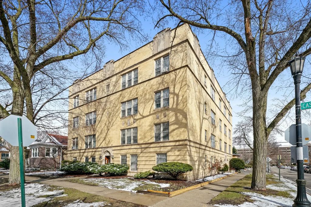 230 Elmwood Avenue 2s, Evanston
