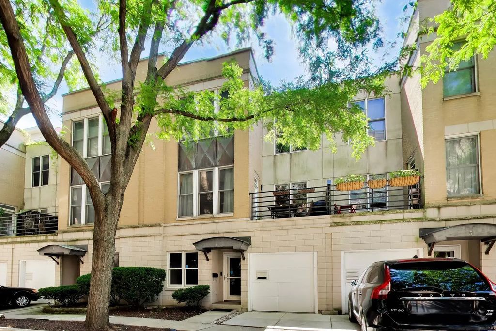 1537 S Michigan Avenue 6, Chicago